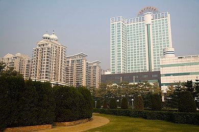 恐怖游戏《恐怖妄想》新实机演示 遇到奇葩怪物