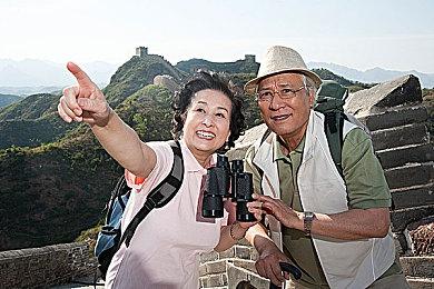 ROG x EVA 联名新品正式发布，重燃青春招募头号玩家